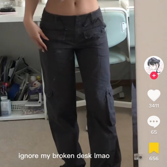 Brandy Melville Grey Kim Pants - Picture 15 of 16